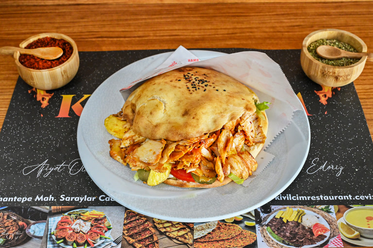 Tombik ekmek tavuk döner