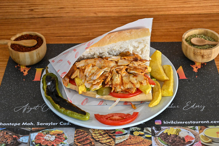 Yarım ekmek tavuk döner